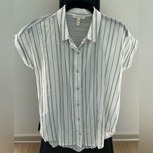 Eileen Fisher white and black vertical striped shirt sleeve shirt XXS button up